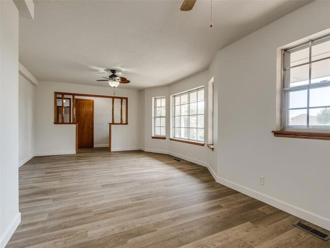 Building Photo - 6601 NW 150th St