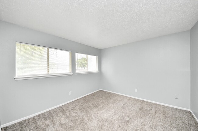 Building Photo - 16618 Lonesome Quail Dr