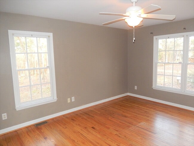 Building Photo - 6610 Lipscomb Dr