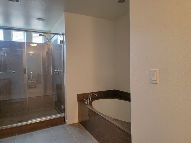 Building Photo - 4 bedroom home with a fully self  contained casita with a 3 car garage