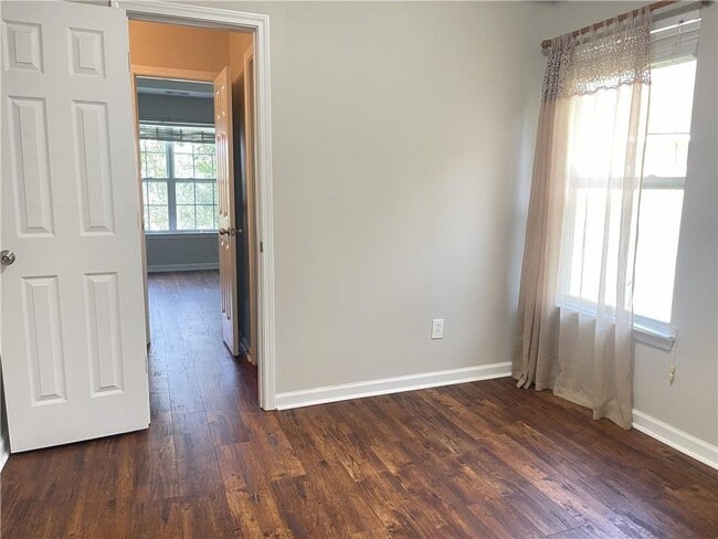 Building Photo - 385 Blackwood Ln