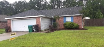Building Photo - 14078 Gladys St