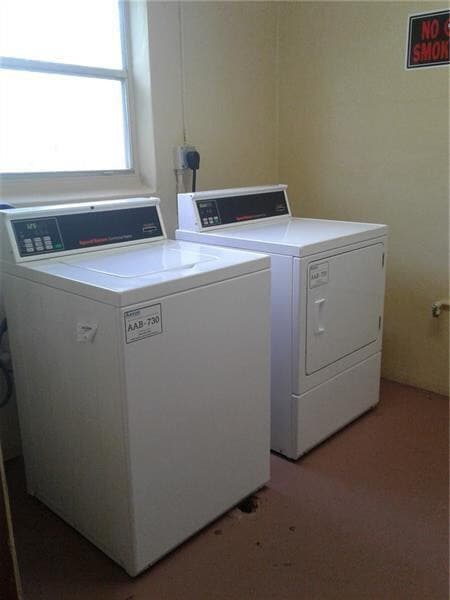 Building Photo - 5890 NW 64th Ave