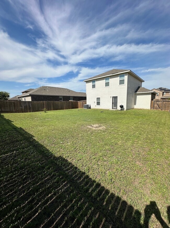 Building Photo - 6525 Underwood Way