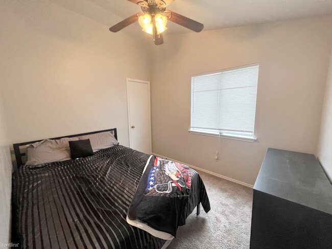 Building Photo - 2 br, 2 bath House - 2501 Windmill Dr