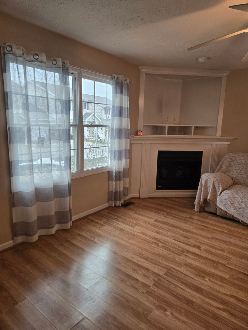 Building Photo - 252 Donna Ave