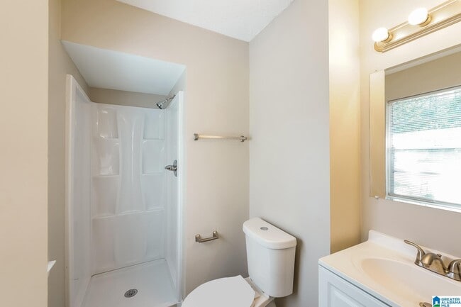 Building Photo - 3814 Mars Ave