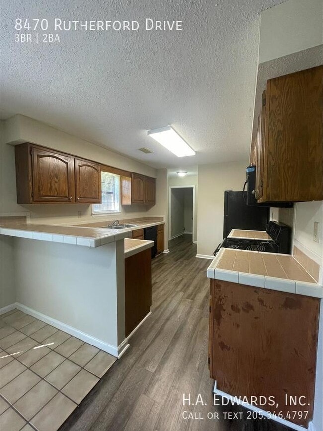 Building Photo - 8470 Rutherford Dr