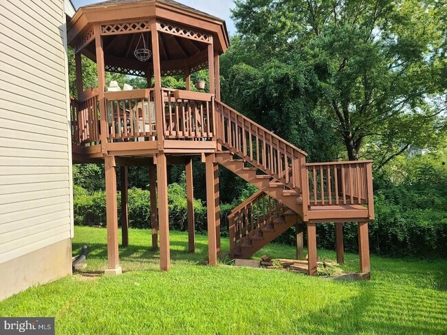 Building Photo - 7959 Vernon Ave