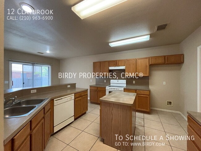 Building Photo - 12 Claybrook-