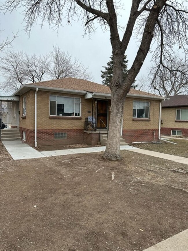 Building Photo - Belk