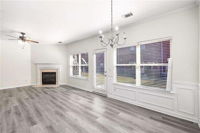 Building Photo - 4003 Labrador Way