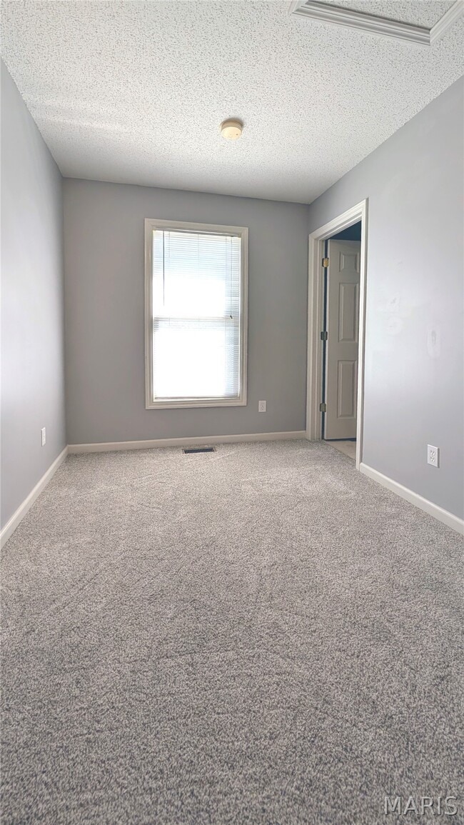 Building Photo - 247 New Richmond Dr