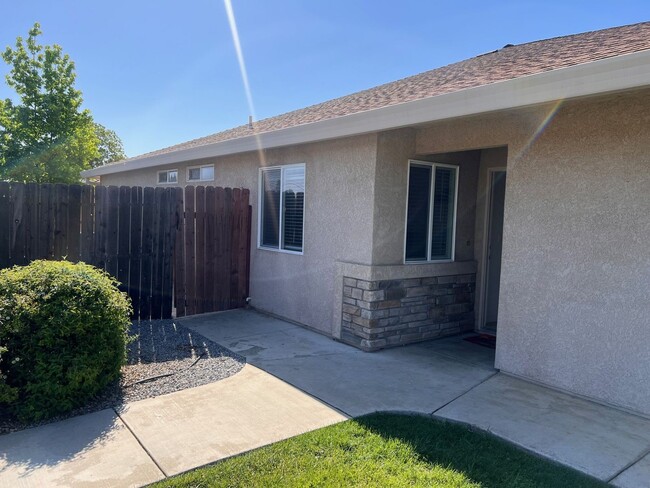 Building Photo - 3785-3785 Silvario Ct