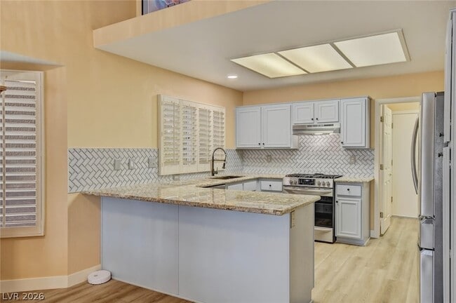 Building Photo - 2628 Highvale Dr