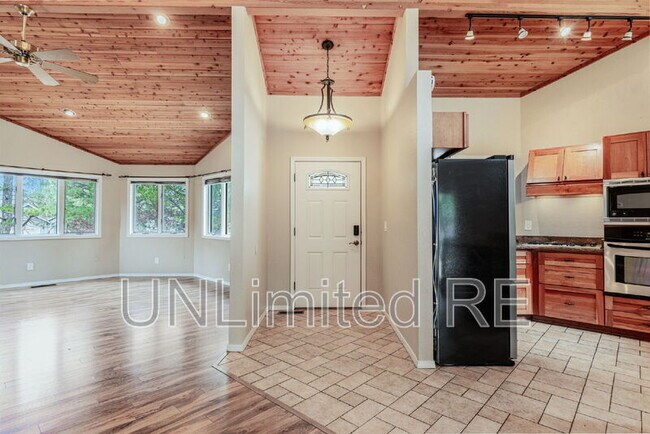 Building Photo - 4154 E Broken Rock Loop