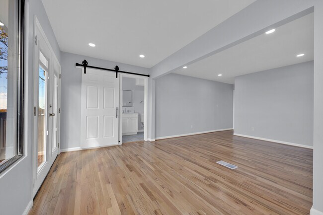 Building Photo - 294 Shades Crest Rd