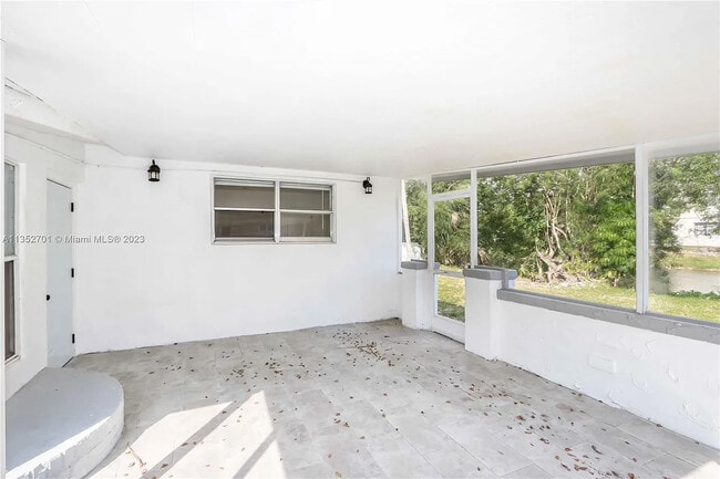 Building Photo - 4421 NW 34th Ct
