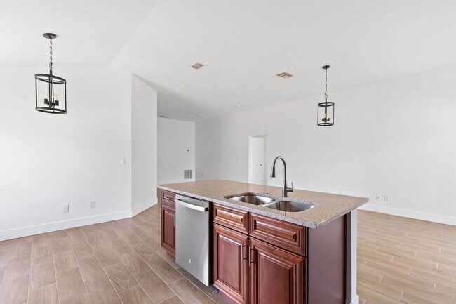 Building Photo - 4 Bedroom SFH in Palm Coast