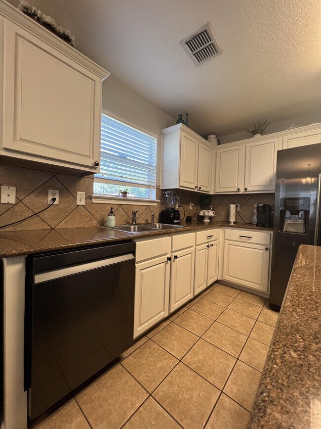 Building Photo - 646 Lynx Mountain