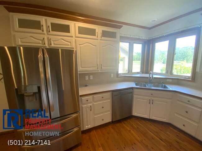 Building Photo - 3505 Cougar Lk Rd