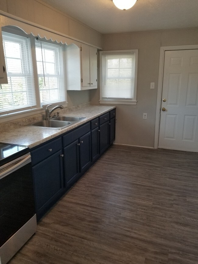 Building Photo - 3 Bedroom House for Rent in South Augusta