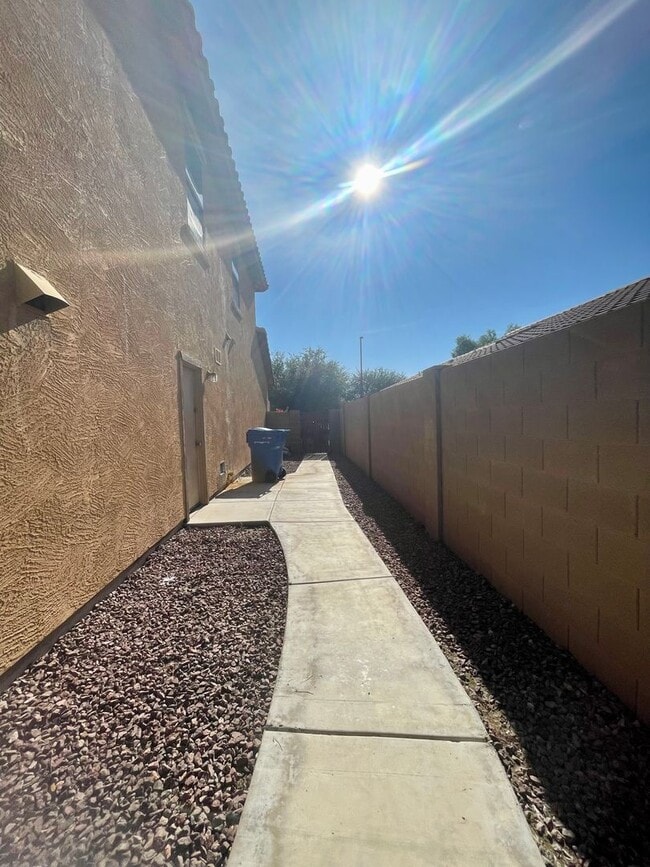 Building Photo - COMING SOON- Beautiful 2 Story Home, 5 Bed, 3 Bath in Gilbert, AZ