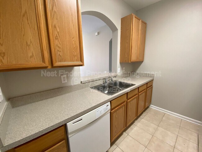 Building Photo - 7990 Baymeadows Rd E