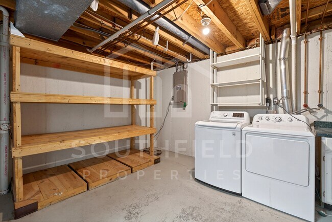 Building Photo - 1069 Crisfield Dr