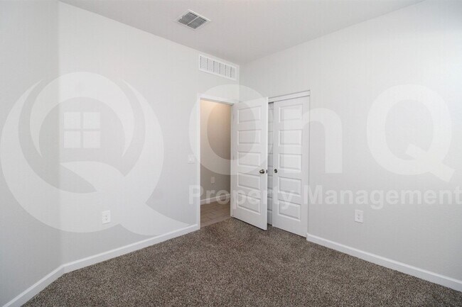 Building Photo - 24195 W Verlea Dr