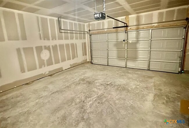 Building Photo - 3953 Legend Rnch