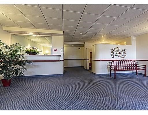 Building Photo - 164 Galen St