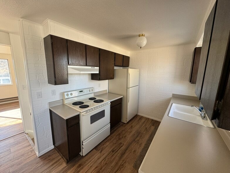 Kitchen - 355 E 400 S