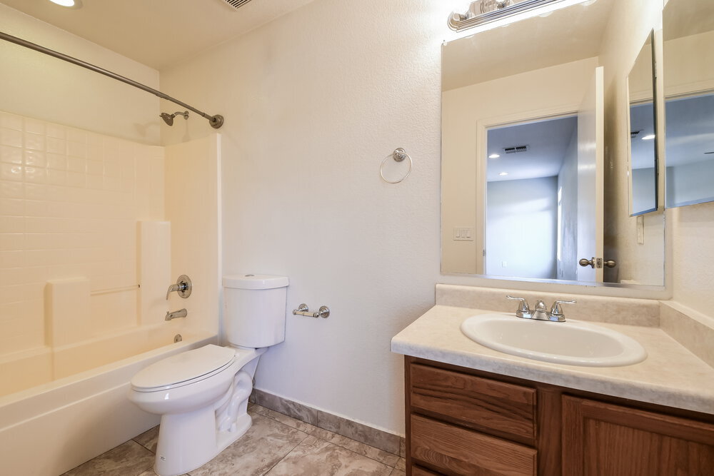Building Photo - 2768 W San Carlos Ln