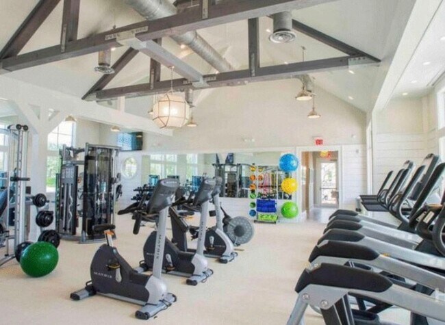 Building Photo - 139 Danbury Ct