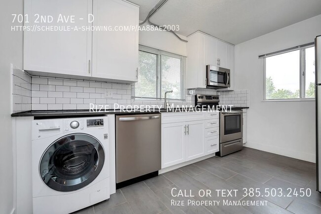 Building Photo - Spacious Top Floor Avenues 1 BR With Priva...