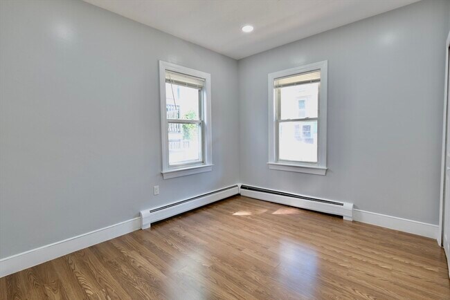 Building Photo - 23 Granfield Ave