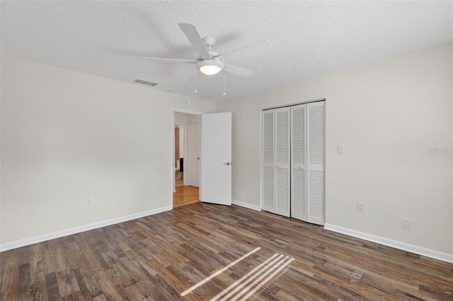 Building Photo - 423 E 10th Ave