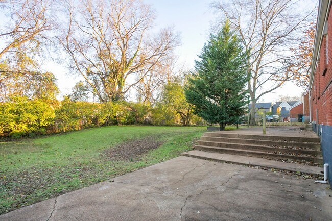 Building Photo - 1815 Tammany Dr