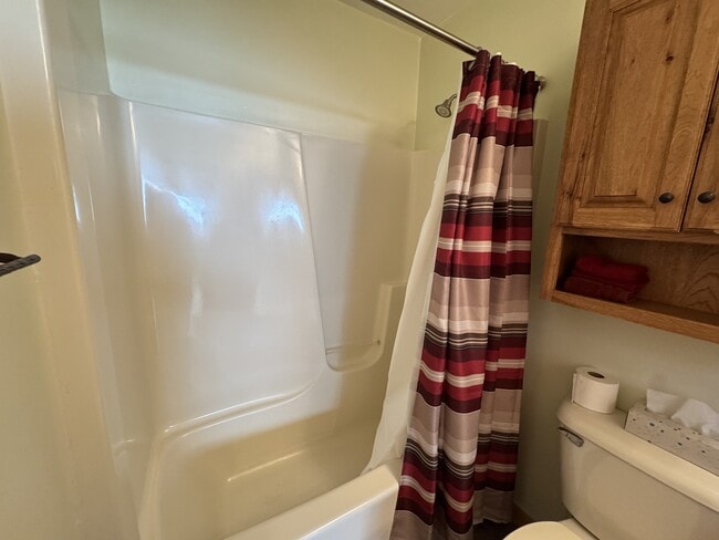 Building Photo - N. N Townline Rd