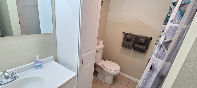 Building Photo - 1106 Fournier Ave