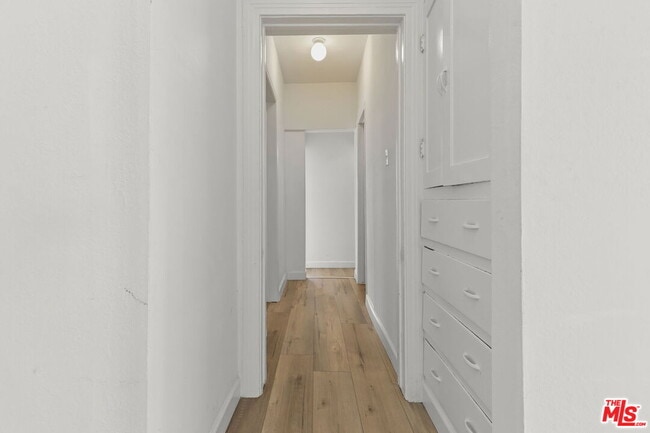 Building Photo - 1174 S Highland Ave