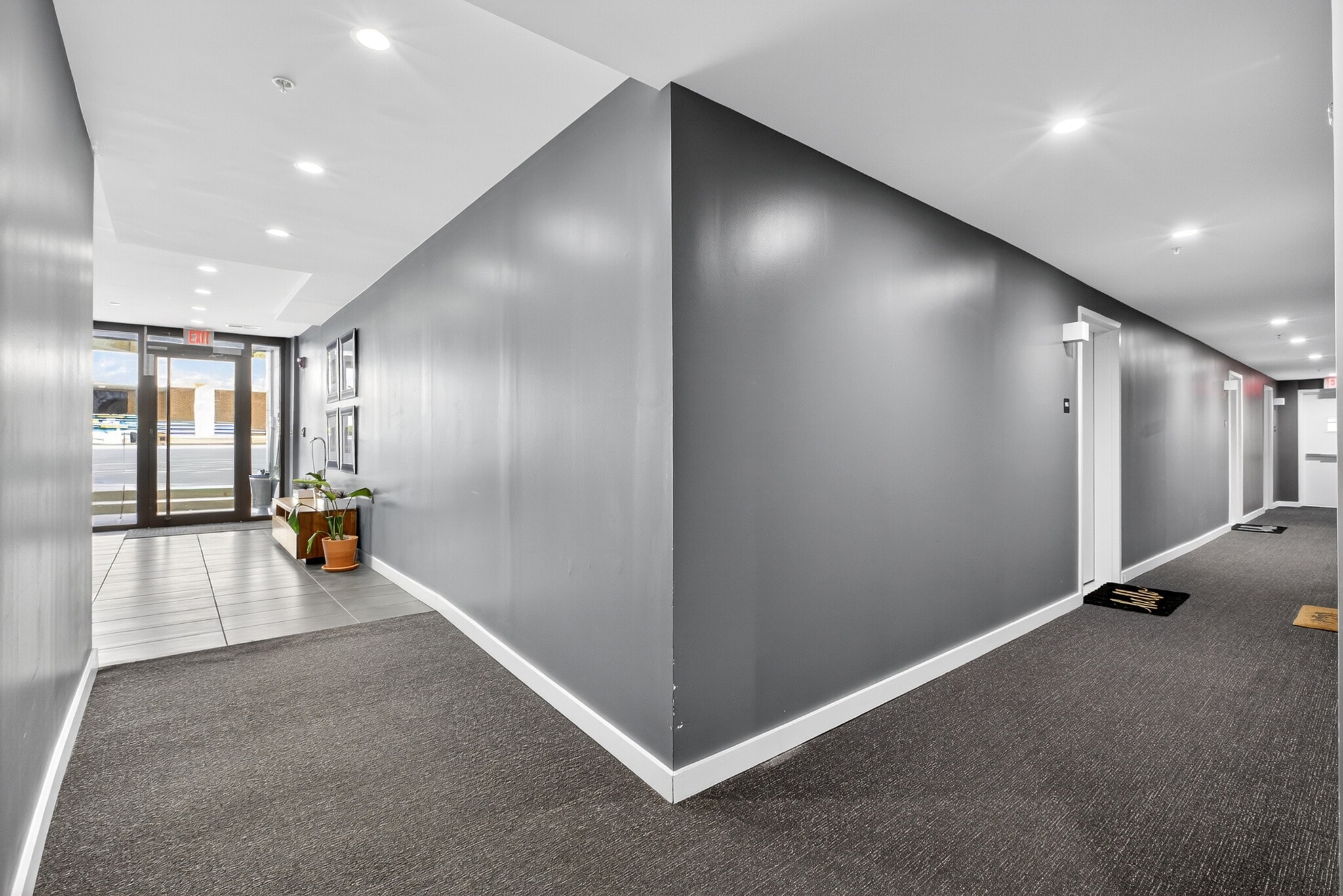 Building Photo - 700 Roeder Rd