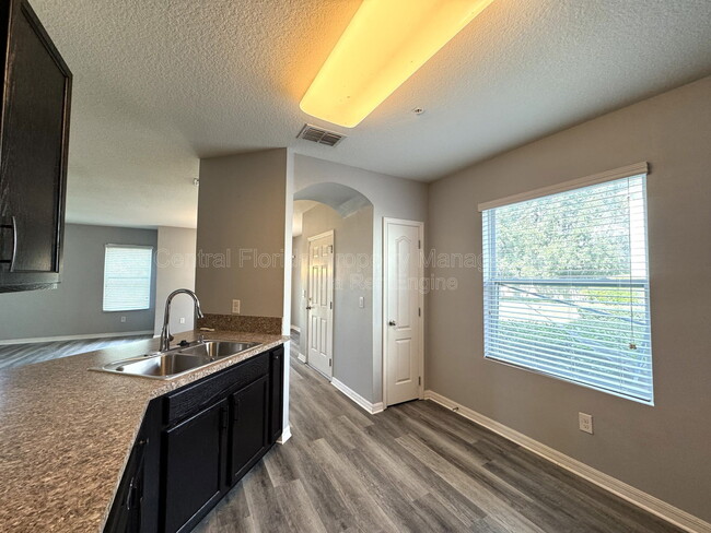 Building Photo - 3617 Seneca Club Loop