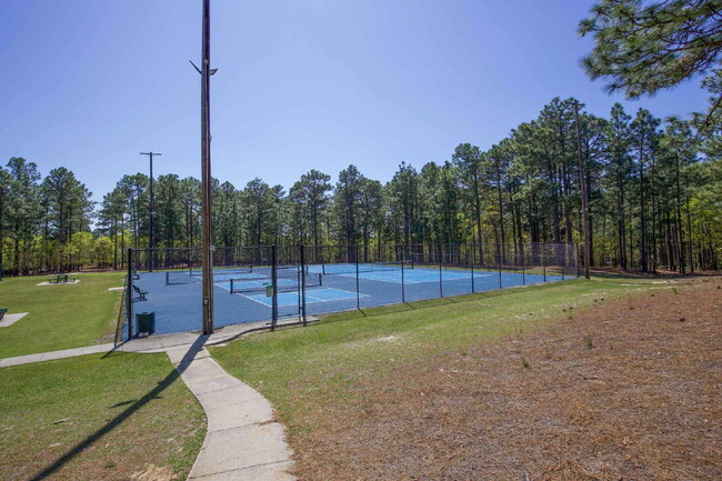 Building Photo - "Beautifully Designed, spacious 2400 Sq. F...