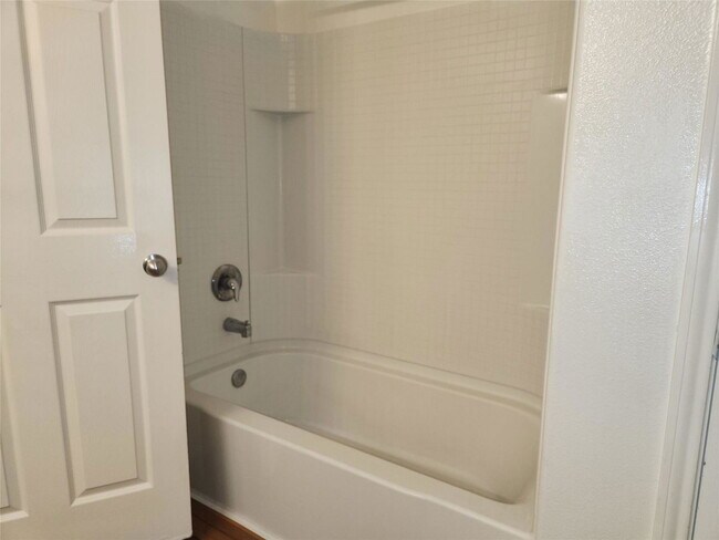 Building Photo - 303 Pine Mist Ln