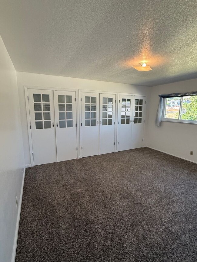 Building Photo - 7389 Newcastle Ln
