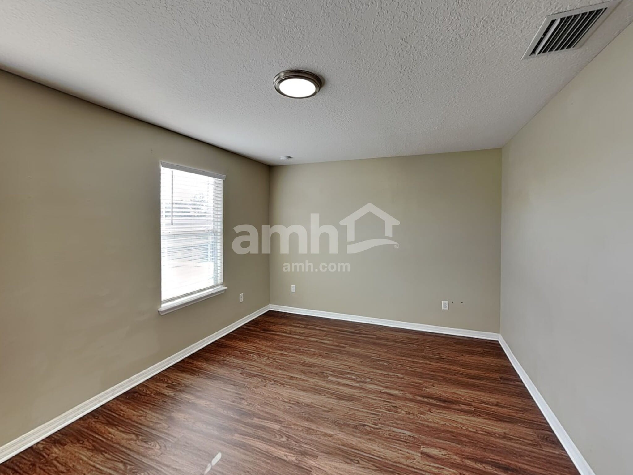 Building Photo - 5654 Aaron Ct