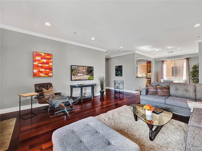 Building Photo - 11280 La Maida St