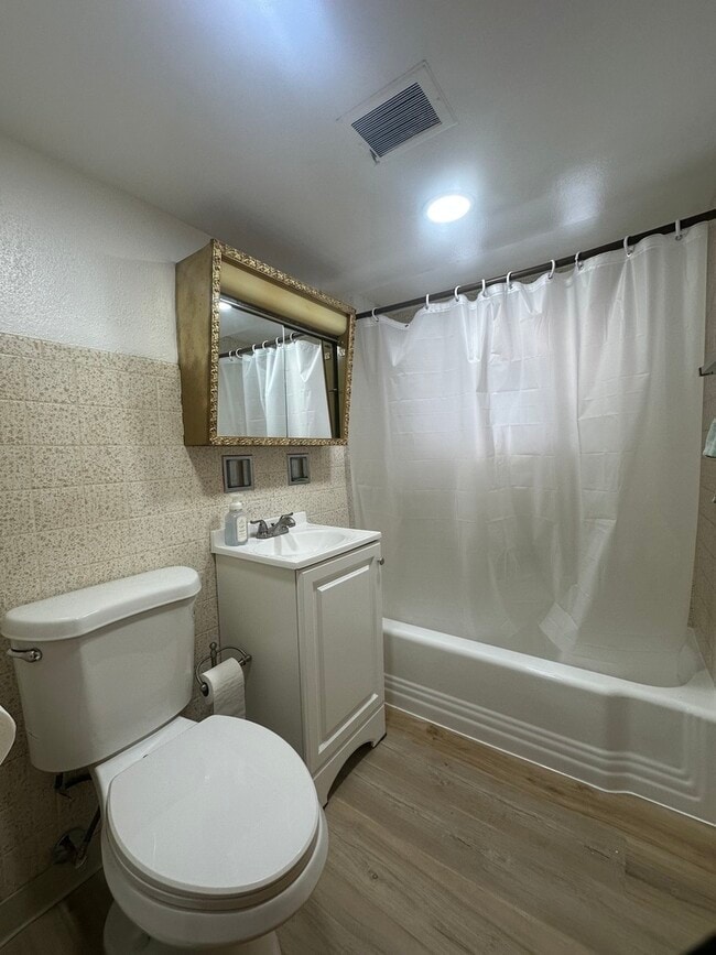 Building Photo - 3000 N Austin Ave